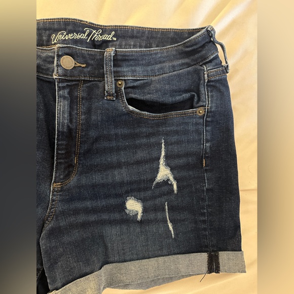 Universal Thread High Rise Denim Shorts - Picture 3 of 5